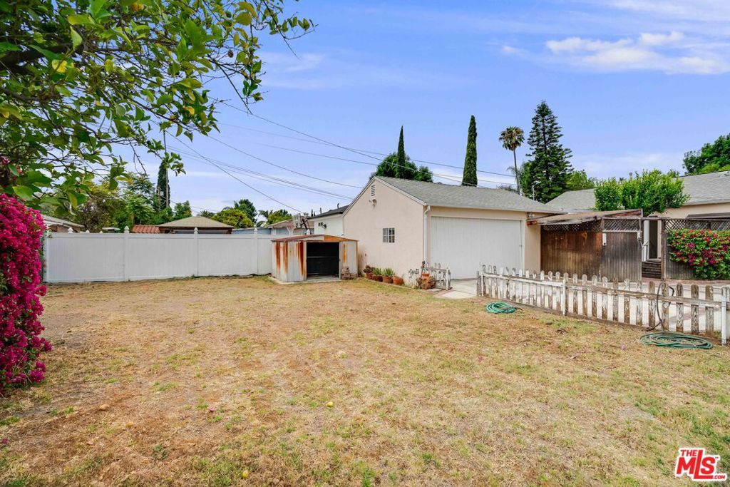 property-img