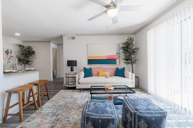 200 Hallow Tree Lane 1120-1, Houston, TX 77090