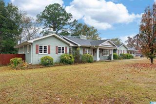 1911 2ND AVENUE N, Clanton, AL 35045