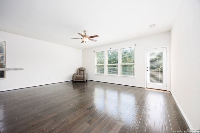 2900 Sunridge Dr, Schertz, TX 78154