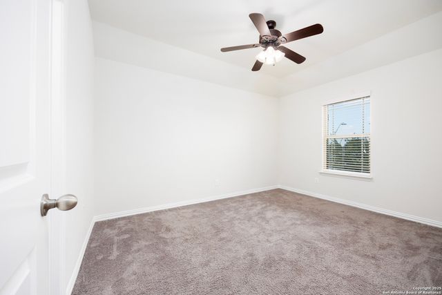 2900 Sunridge Dr, Schertz, TX 78154