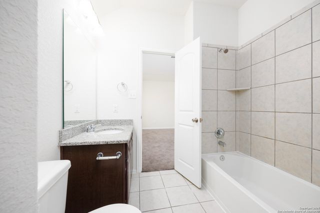 2900 Sunridge Dr, Schertz, TX 78154