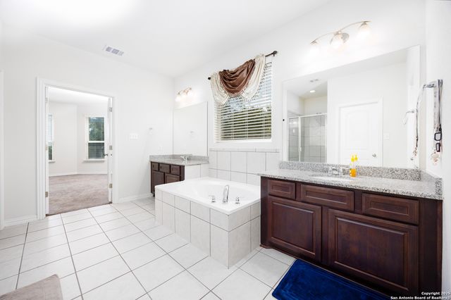 2900 Sunridge Dr, Schertz, TX 78154