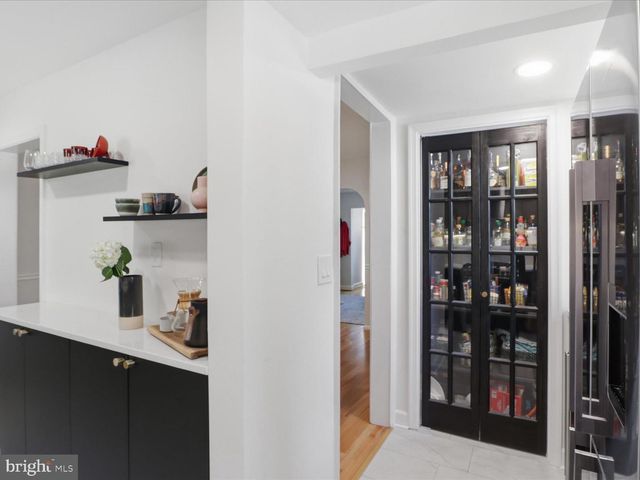 2113 S RANDOLPH ST, Arlington, VA 22204