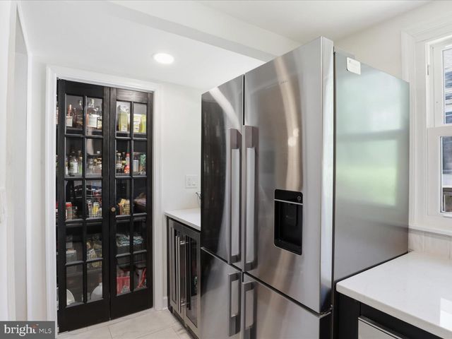 2113 S RANDOLPH ST, Arlington, VA 22204