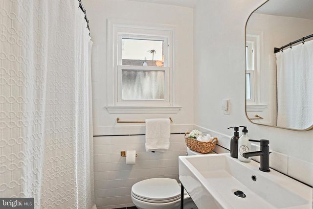 2113 S RANDOLPH ST, Arlington, VA 22204