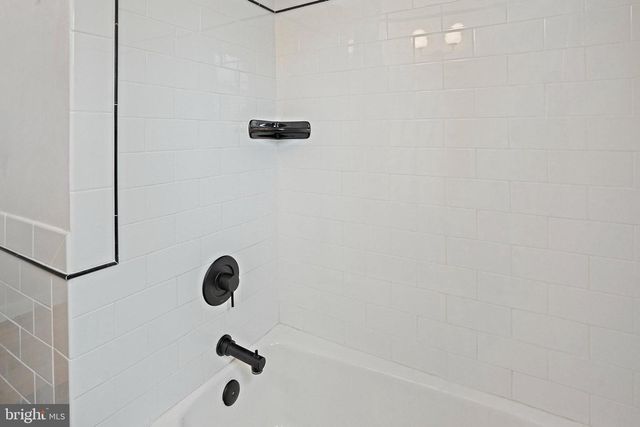 2113 S RANDOLPH ST, Arlington, VA 22204