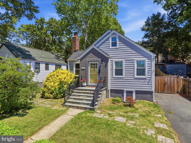 2113 S RANDOLPH ST, Arlington, VA 22204