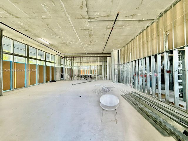 2820 NE 214th St 4, Aventura, FL 33180