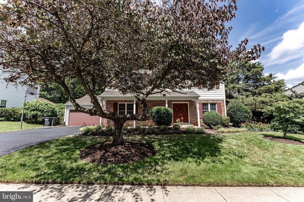 8702 PAPPAS WAY, Annandale, VA 22003