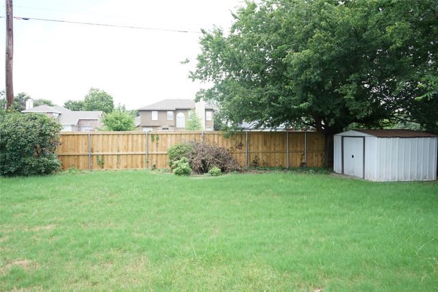 907 Winterwood Court, Arlington, TX 76017