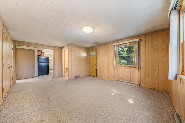 2721 N VIOLA STREET, Appleton, WI 54911