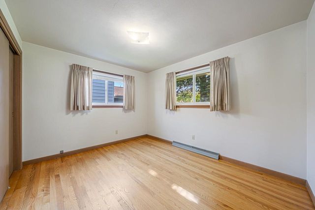 2721 N VIOLA STREET, Appleton, WI 54911