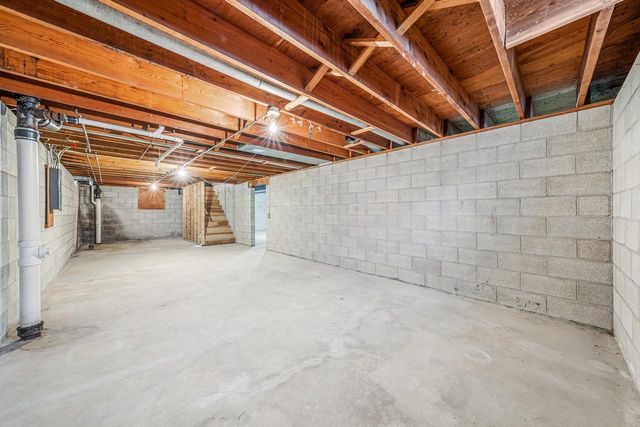 2721 N VIOLA STREET, Appleton, WI 54911