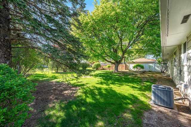 2721 N VIOLA STREET, Appleton, WI 54911