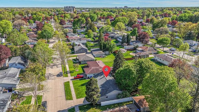 2721 N VIOLA STREET, Appleton, WI 54911