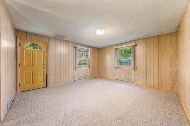 2721 N VIOLA STREET, Appleton, WI 54911