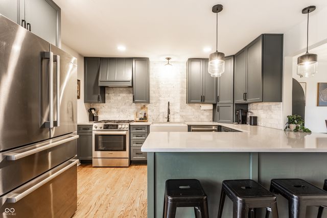 7 Greyhound Circle, Carmel, IN 46032