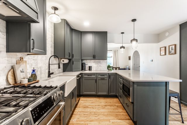 7 Greyhound Circle, Carmel, IN 46032