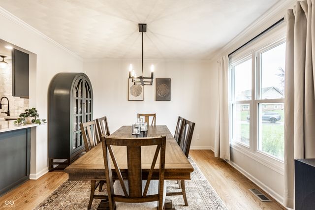 7 Greyhound Circle, Carmel, IN 46032