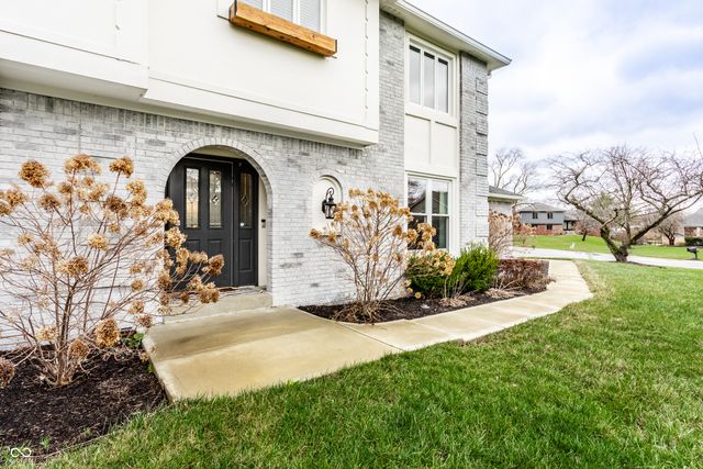 7 Greyhound Circle, Carmel, IN 46032