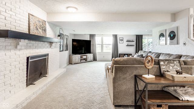 7 Greyhound Circle, Carmel, IN 46032