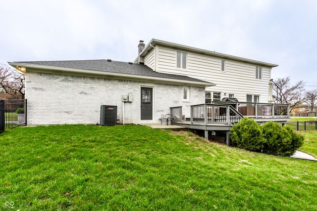 7 Greyhound Circle, Carmel, IN 46032