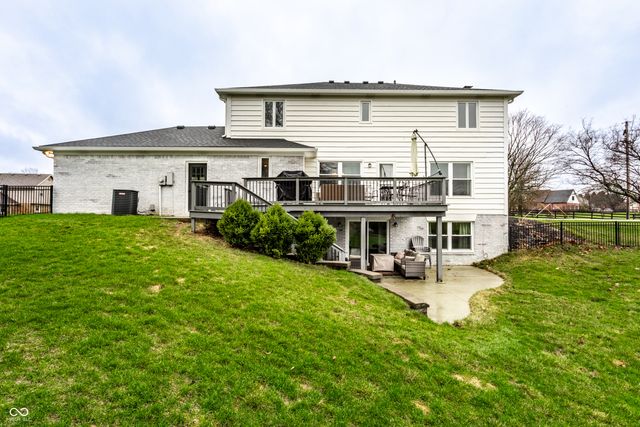 7 Greyhound Circle, Carmel, IN 46032