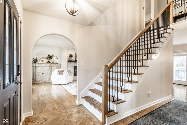 7 Greyhound Circle, Carmel, IN 46032