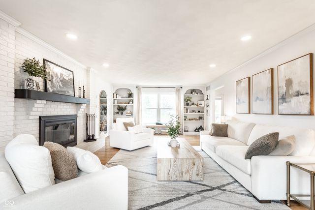 7 Greyhound Circle, Carmel, IN 46032