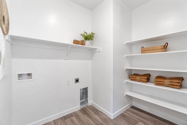 984 Deerhorn Drive W, Madera, CA 93636