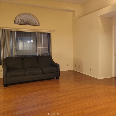 11041 La Maida, North Hollywood, CA 91601