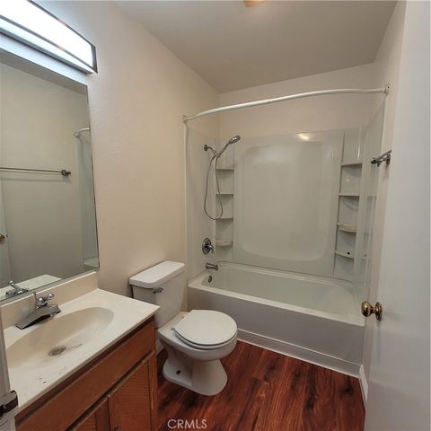 11041 La Maida, North Hollywood, CA 91601