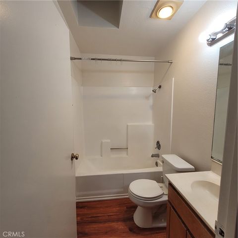 11041 La Maida, North Hollywood, CA 91601