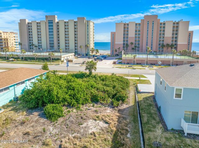 3826 S Atlantic Avenue, Daytona Beach, FL 32118