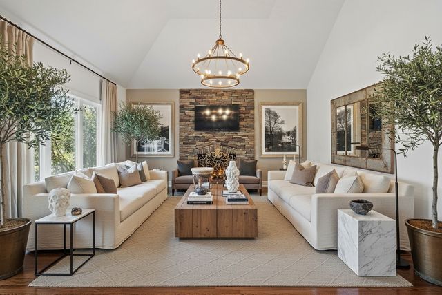 4 Ironwood Ln, Brentwood, TN 37027