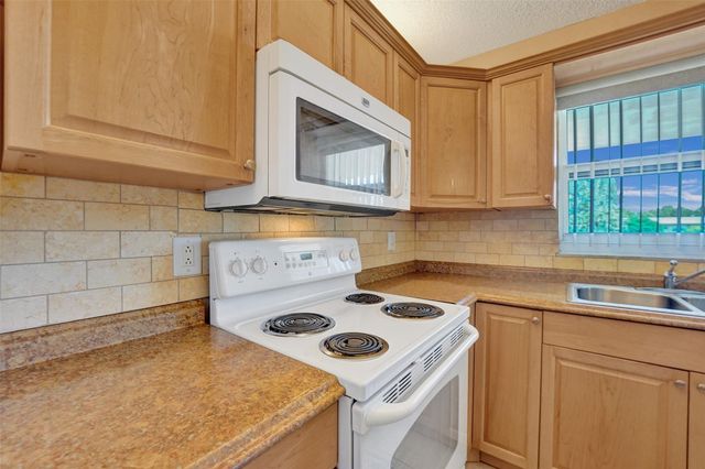 1300 N 12th Court 7b, Hollywood, FL 33019