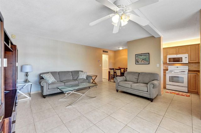 1300 N 12th Court 7b, Hollywood, FL 33019
