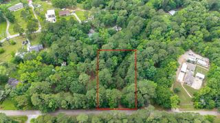 1070 Apache Dr, Conroe, TX 77316