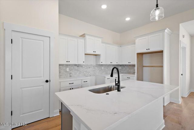 763 W Quitman Court, Nesbit, MS 38651