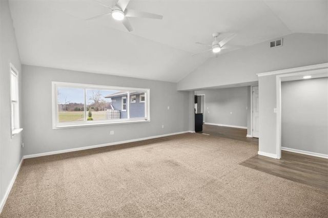 24307 S Rockhaven Road, Peculiar, MO 64078