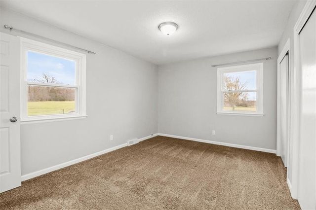 24307 S Rockhaven Road, Peculiar, MO 64078