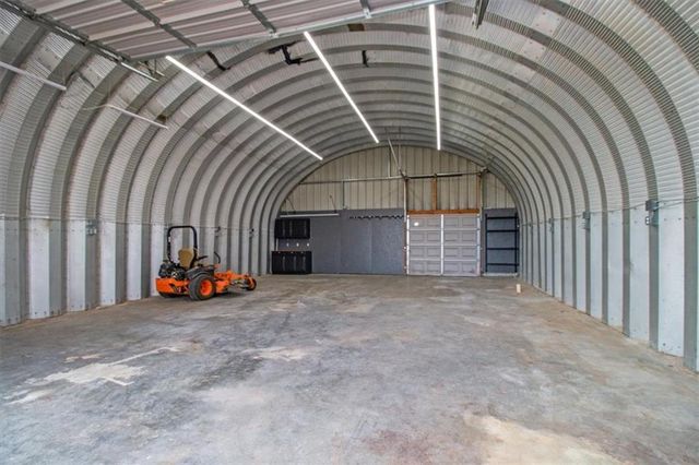 24307 S Rockhaven Road, Peculiar, MO 64078