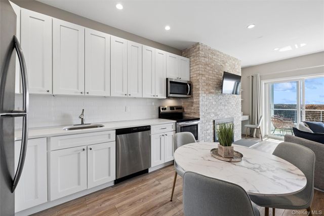 707 Old Montauk Highway A-57, Montauk, NY 11954