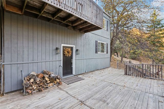 5866 Robin Oak Drive, Angelus Oaks, CA 92305