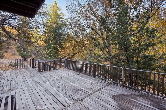 5866 Robin Oak Drive, Angelus Oaks, CA 92305