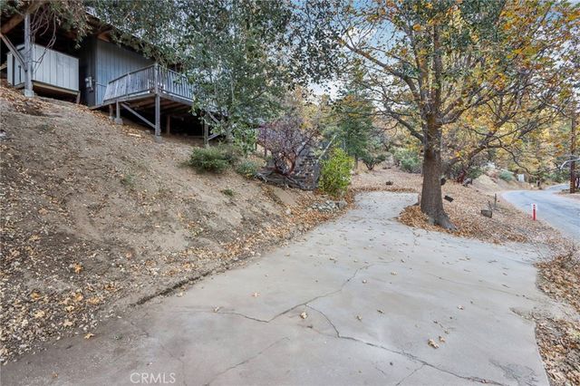 5866 Robin Oak Drive, Angelus Oaks, CA 92305