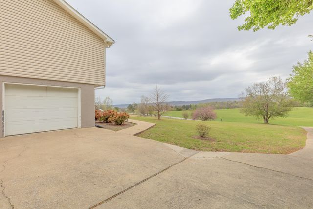 1306 Mcintire Road, Rock Spring, GA 30739