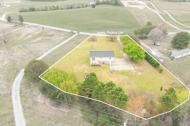 1306 Mcintire Road, Rock Spring, GA 30739