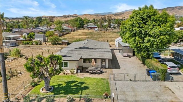 32744 Texas, Yucaipa, CA 92399